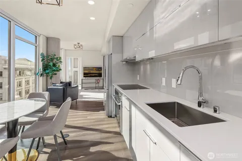 $645,000 | 450 South Main Street, Unit 806, Seattle, WA 98104