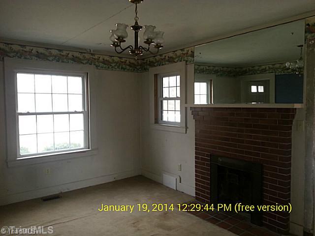 1186 Linville Road Mount Airy, NC 27030 - Photo 4 of 7 Living Room.