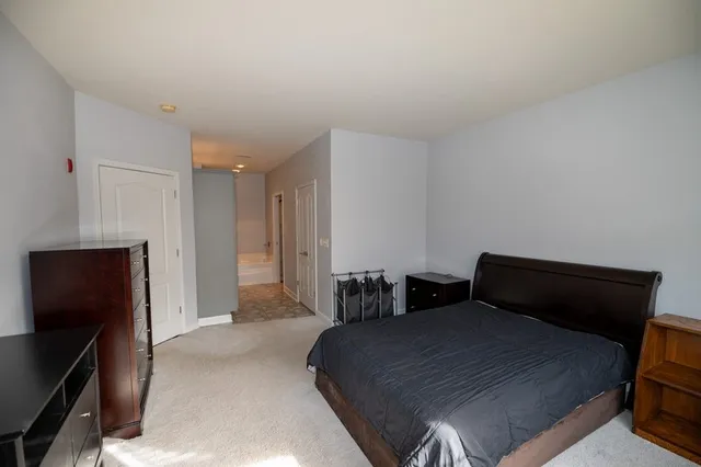 $299,800 | 1619 North Farwell Avenue, Unit 201, Milwaukee, WI 53202