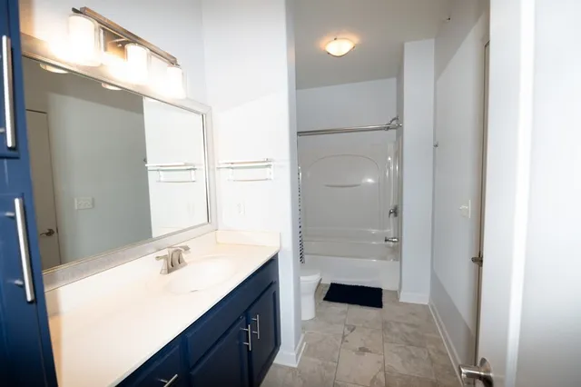 $299,800 | 1619 North Farwell Avenue, Unit 201, Milwaukee, WI 53202