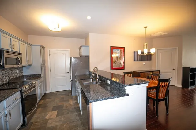 $299,800 | 1619 North Farwell Avenue, Unit 201, Milwaukee, WI 53202