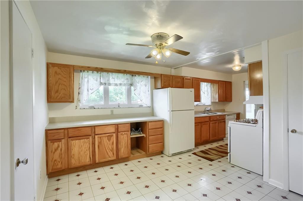 5199 Blossom Road Pittsburgh, PA 15236 - Photo 11 of 25 Gallery Image 11