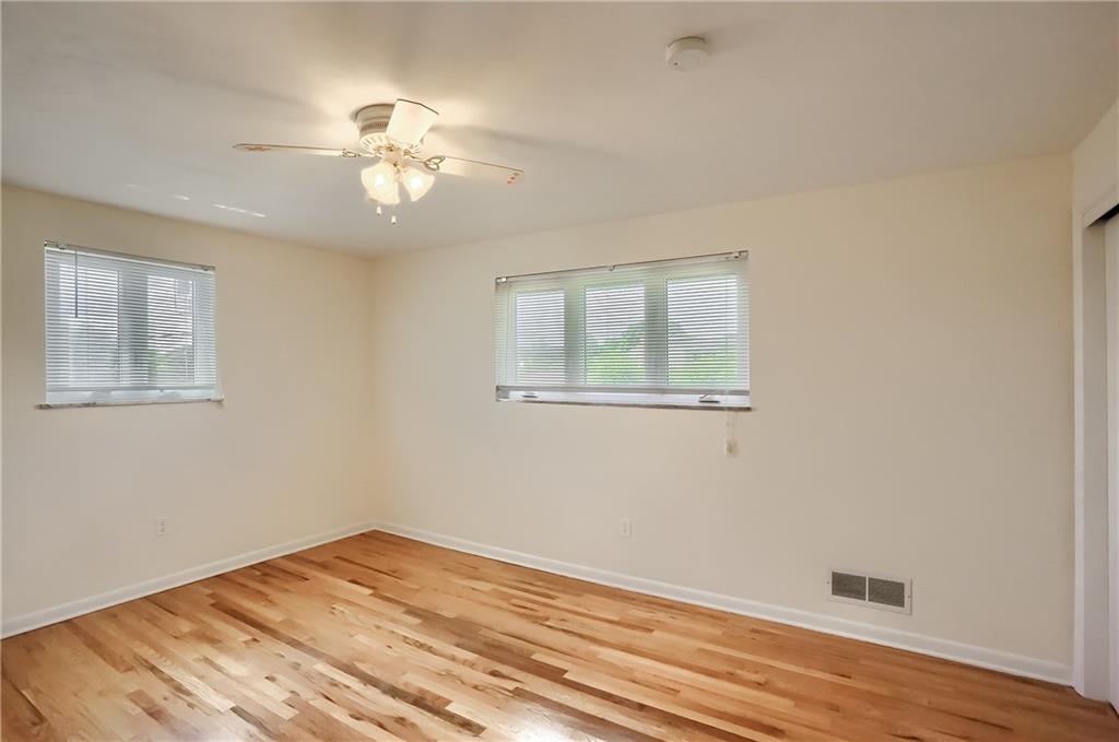 5199 Blossom Road Pittsburgh, PA 15236 - Photo 14 of 25 Gallery Image 14