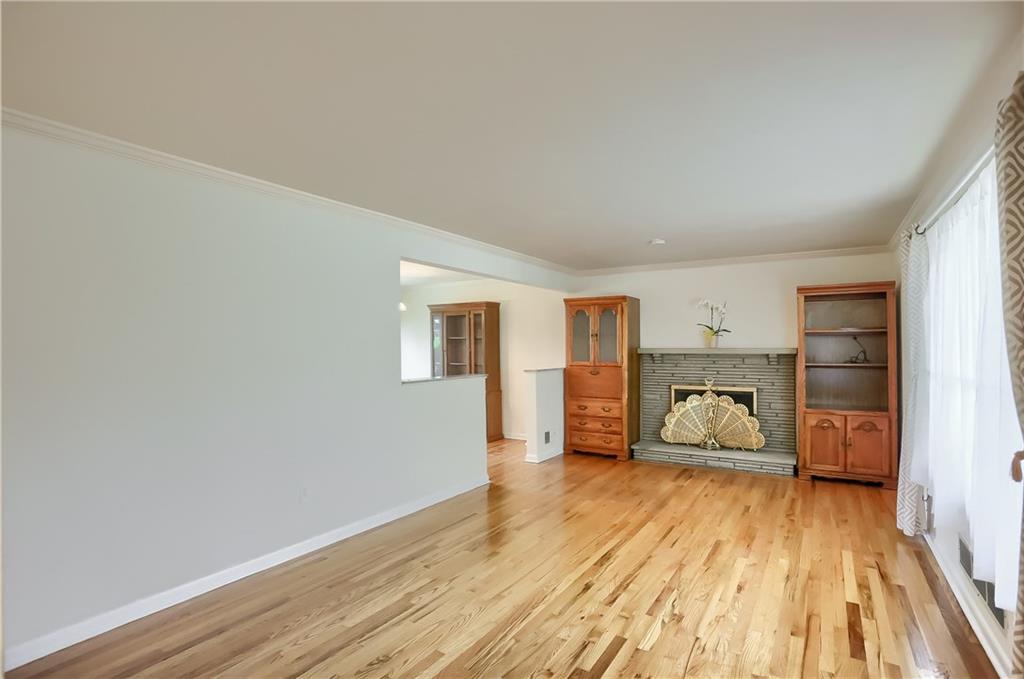 5199 Blossom Road Pittsburgh, PA 15236 - Photo 5 of 25 Gallery Image 5