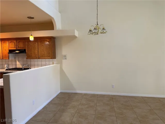 $1,700 | 5070 Tara Avenue, Unit 108, Las Vegas, NV 89146