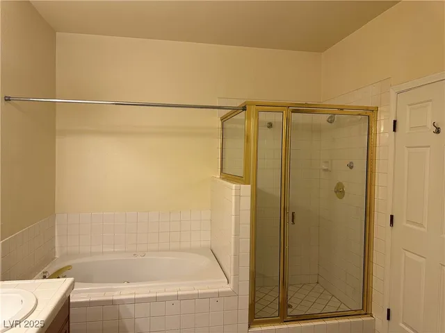 $1,700 | 5070 Tara Avenue, Unit 108, Las Vegas, NV 89146