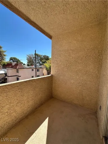 $1,700 | 5070 Tara Avenue, Unit 108, Las Vegas, NV 89146