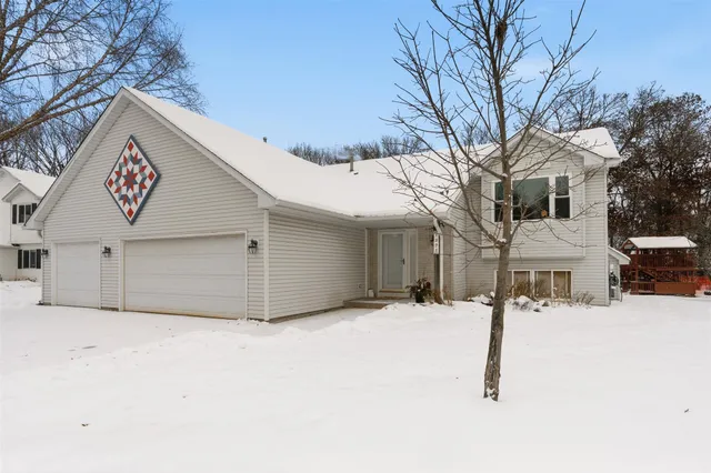 $475,000 | 1325 Driving Park Road, Stillwater, MN 55082
