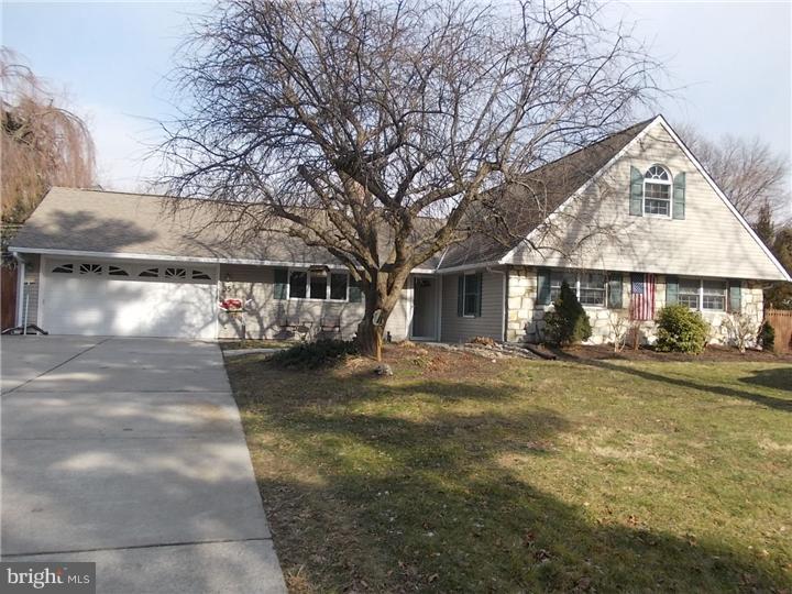35 Spinythorn Road Levittown, PA 19056 - Photo 1 of 25 Exterior Front