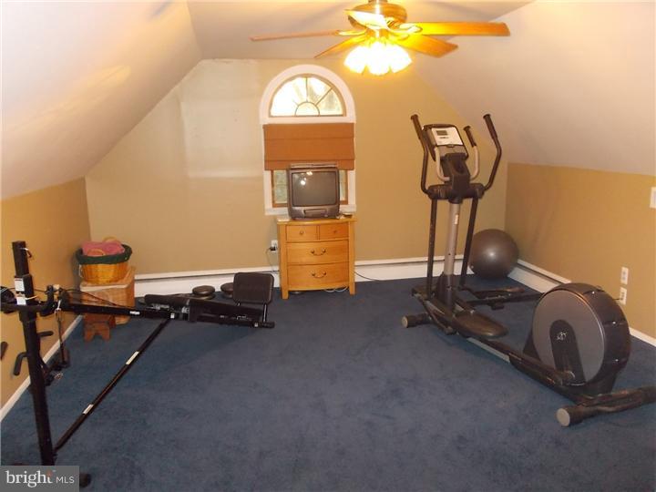 35 Spinythorn Road Levittown, PA 19056 - Photo 17 of 25 Bedroom