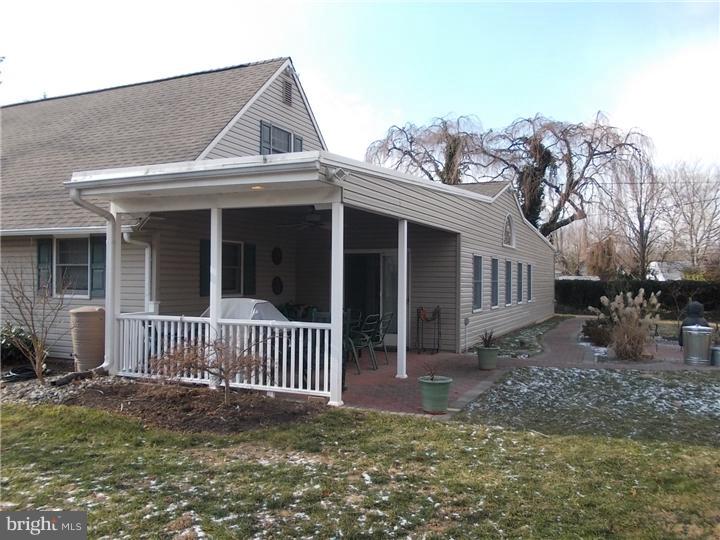 35 Spinythorn Road Levittown, PA 19056 - Photo 24 of 25 Exterior Back