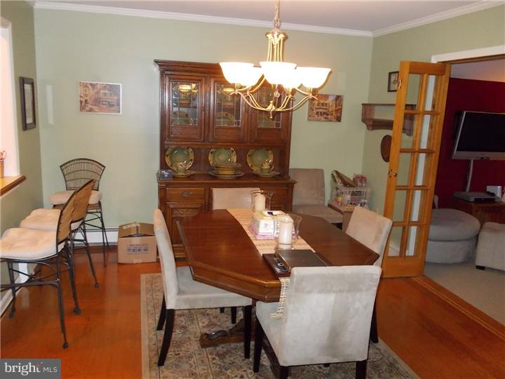 35 Spinythorn Road Levittown, PA 19056 - Photo 5 of 25 Dining Room