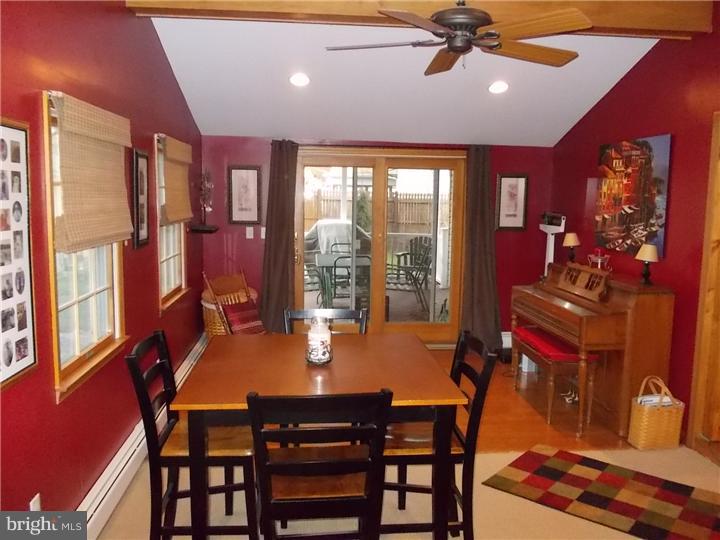 35 Spinythorn Road Levittown, PA 19056 - Photo 9 of 25 Family Room