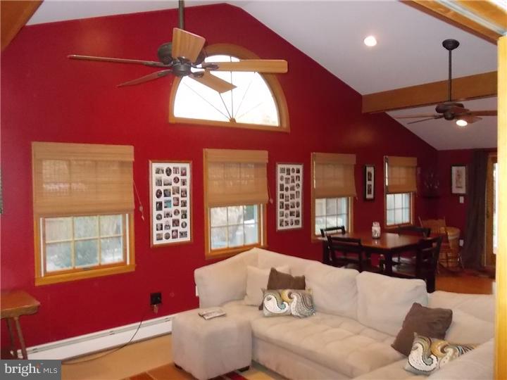 35 Spinythorn Road Levittown, PA 19056 - Photo 10 of 25 Family Room