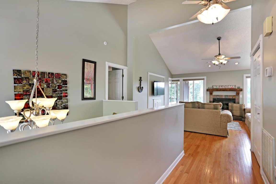 304 Hillandale Road Seneca, SC 29672 - Photo 3 of 29 Gallery Image 3
