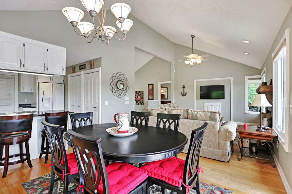 304 Hillandale Road Seneca, SC 29672 - Photo 8 of 29 Gallery Image 8