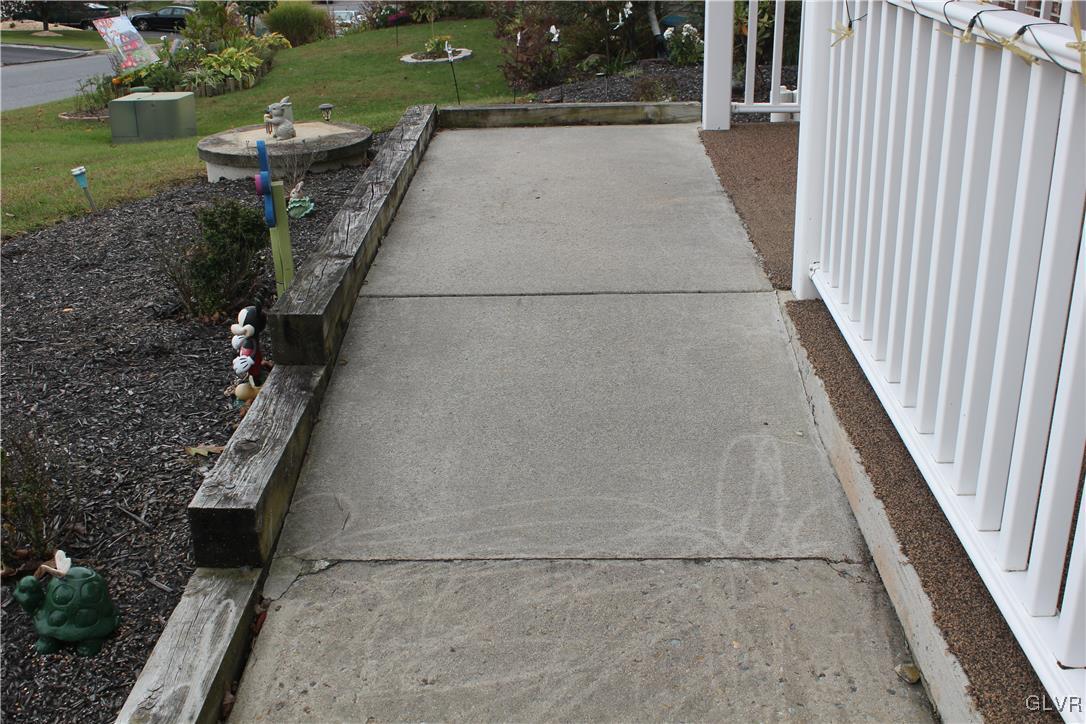 1514 Fernwood Road Slatington, PA 18080 - Photo 4 of 22 Gallery Image 4