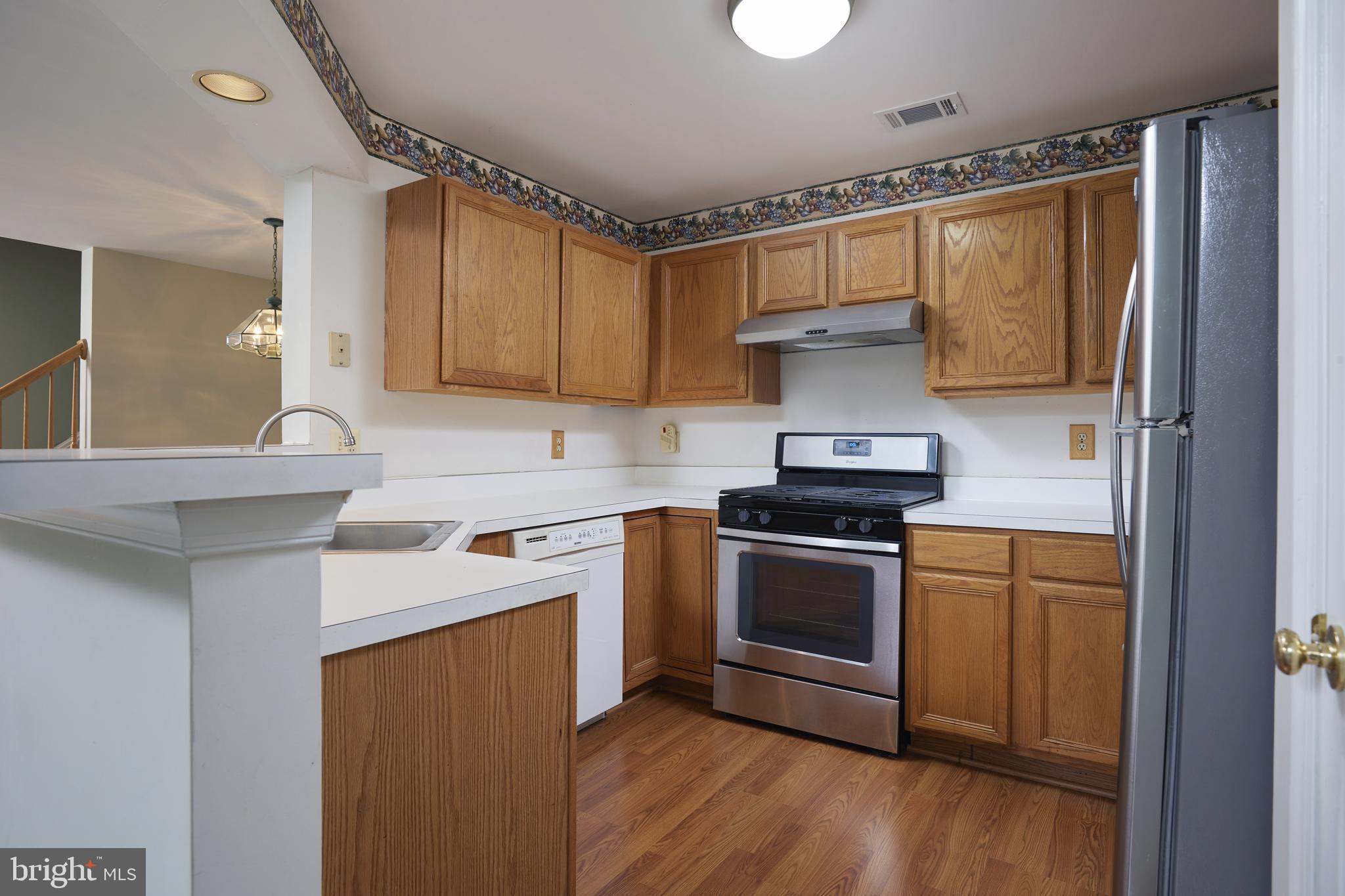 13109 Millhaven Place Germantown, MD 20874 - Photo 10 of 34 Kitchen