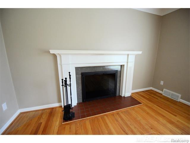 1878 Franklin Road Berkley, MI 48072 - Photo 5 of 28