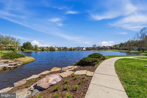 $215,000 | 3 East Daisy Lane, Unit B, Mount Laurel, NJ 08054