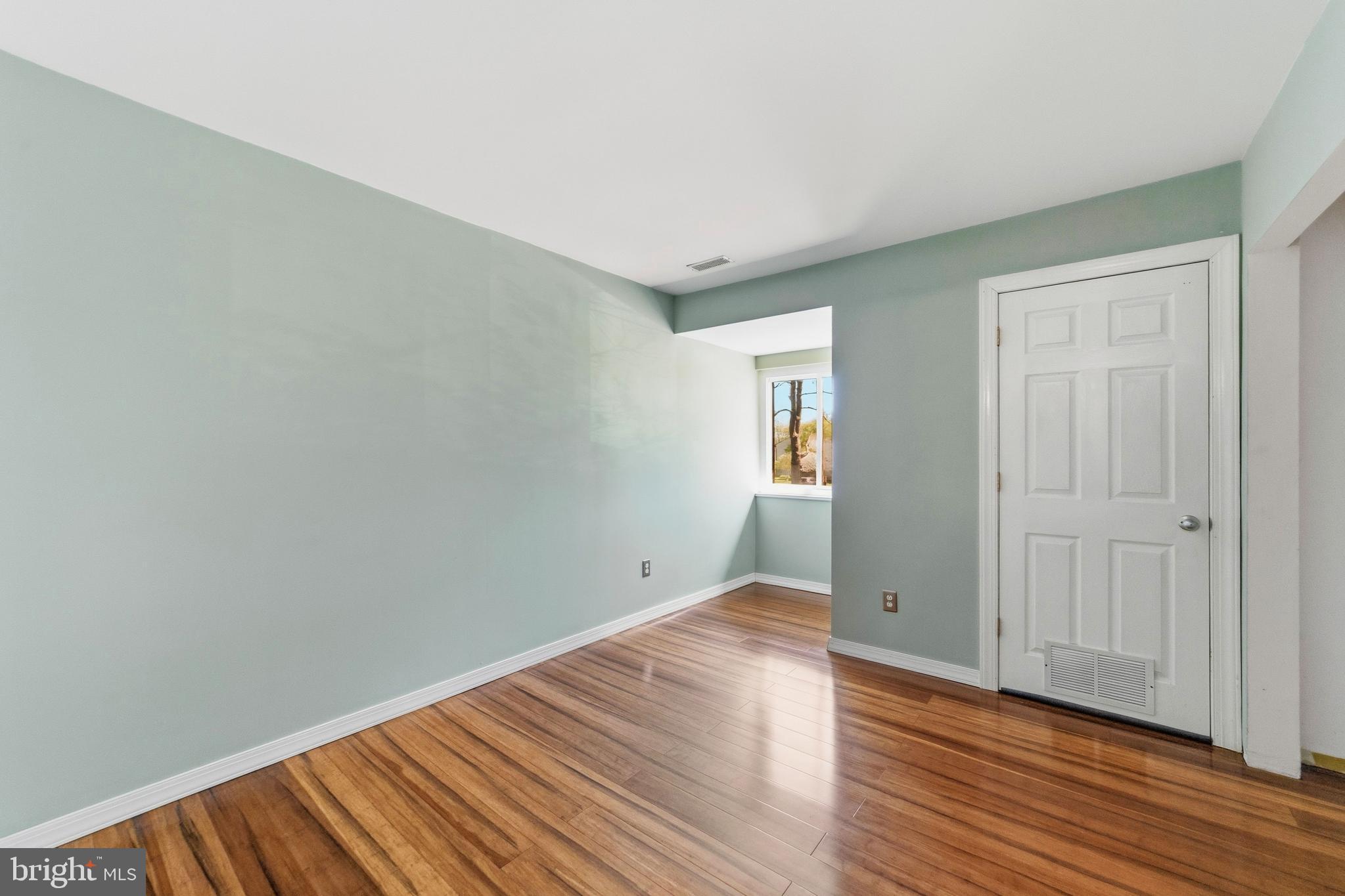 3 East Daisy Lane, Unit B Mount Laurel, NJ 08054 - Photo 22 of 25 2nd bedrooom