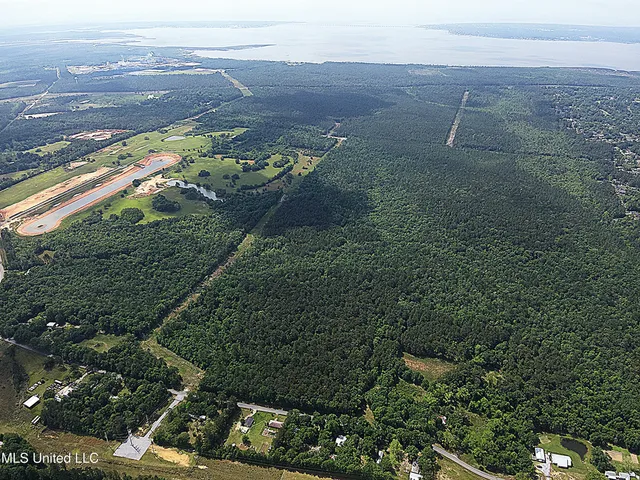 $7,522,020 | 10 West Interstate Pass, Pass Christian, MS 39571