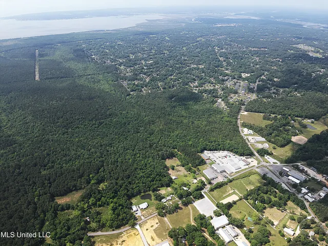 $7,522,020 | 10 West Interstate Pass, Pass Christian, MS 39571