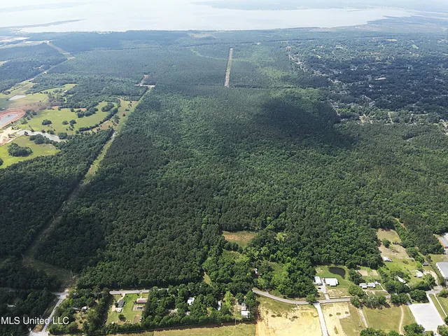 $7,522,020 | 10 West Interstate Pass, Pass Christian, MS 39571