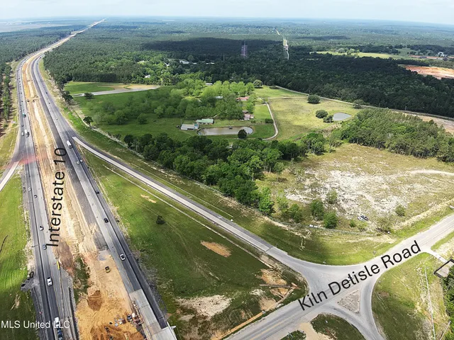 $7,522,020 | 10 West Interstate Pass, Pass Christian, MS 39571