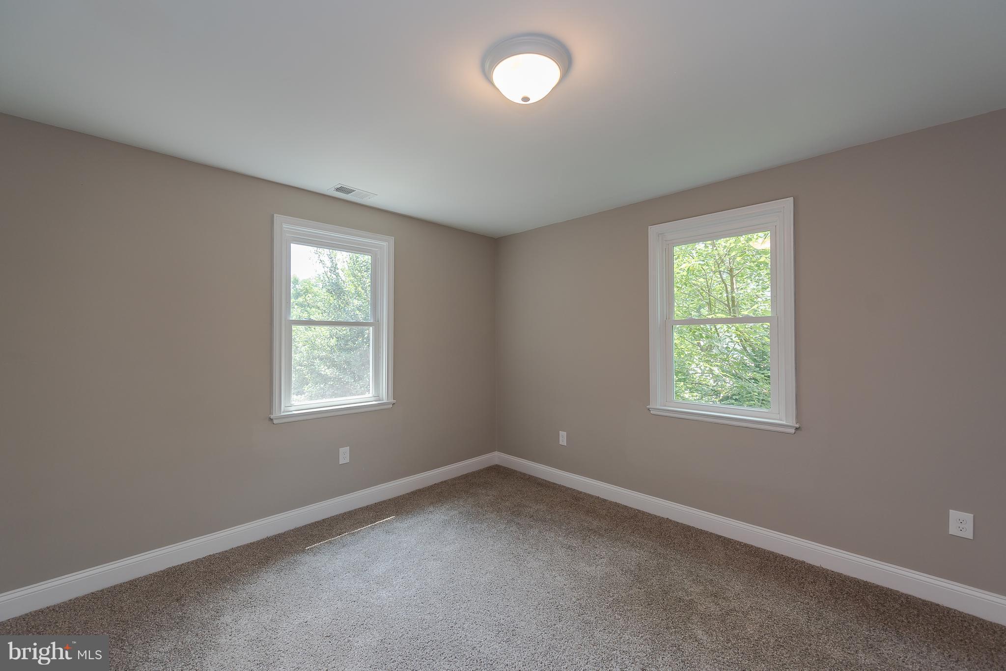 628 Stamford Road Baltimore, MD 21229 - Photo 16 of 22 Bedroom (Master)
