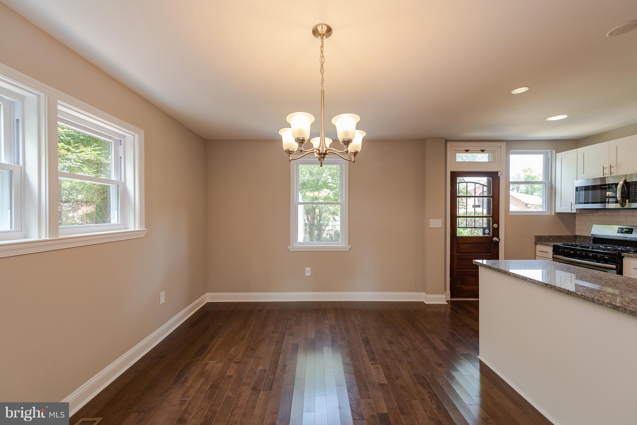 628 Stamford Road Baltimore, MD 21229 - Photo 4 of 22 Dining Room