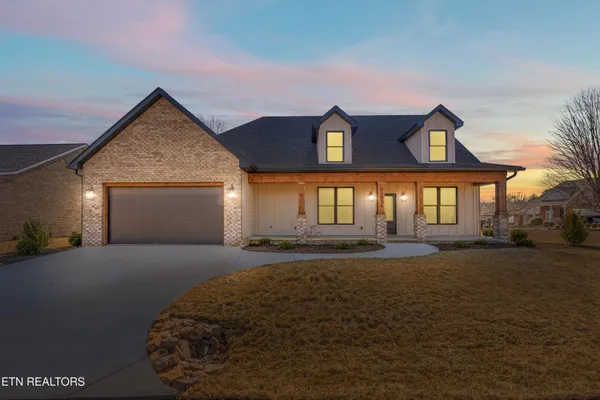 $789,900 | 31036 Oberlin Lane, Glade Spring, VA 24340