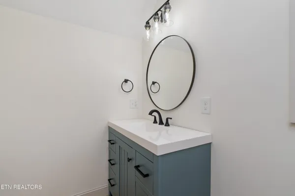 $789,900 | 31036 Oberlin Lane, Glade Spring, VA 24340