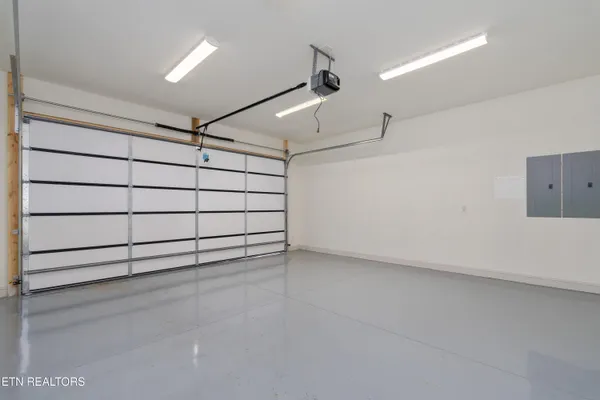 $789,900 | 31036 Oberlin Lane, Glade Spring, VA 24340