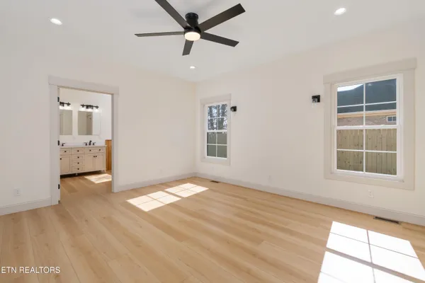 $789,900 | 31036 Oberlin Lane, Glade Spring, VA 24340