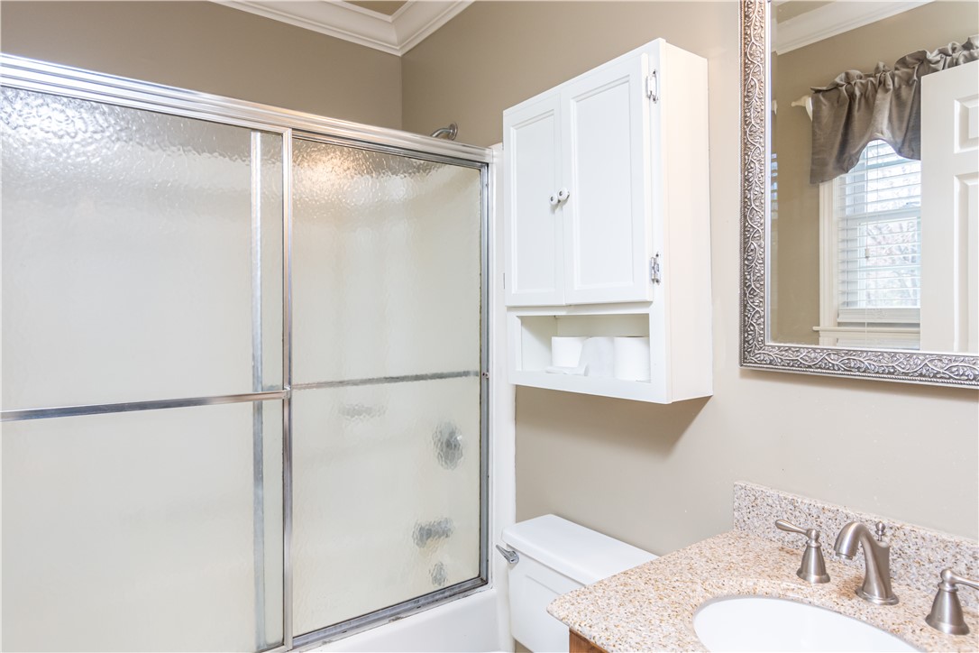 2510 Cobbs Way Anderson, SC 29621 - Photo 23 of 34 Master Bath