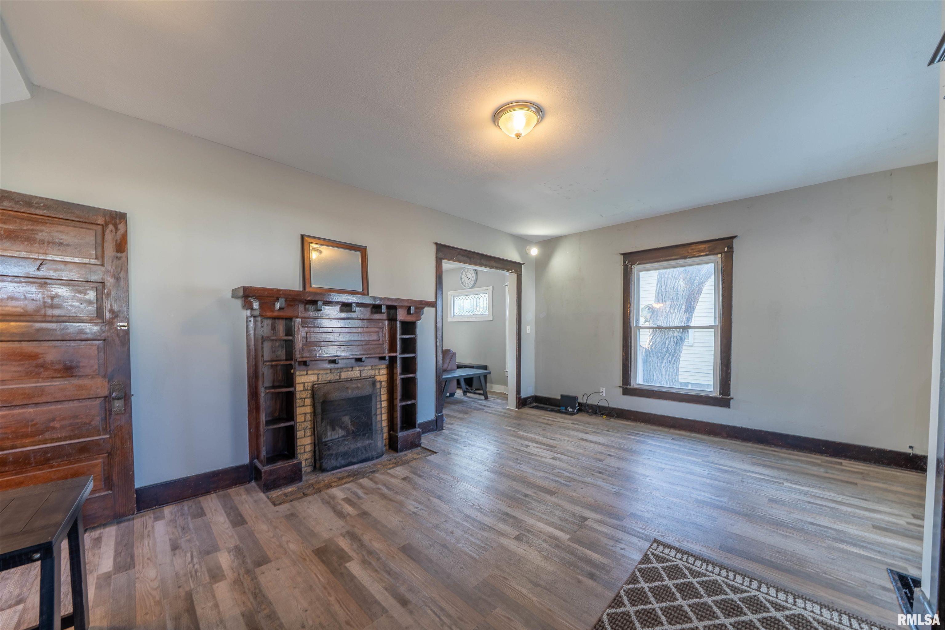 2714 North Prospect Road Peoria, IL 61603 - Photo 4 of 39 Gallery Image 4