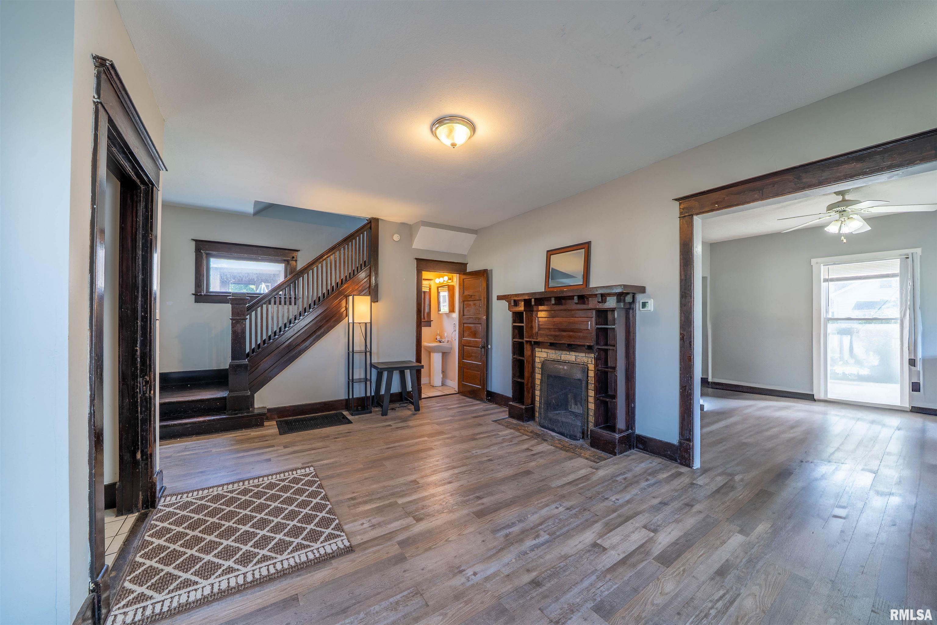 2714 North Prospect Road Peoria, IL 61603 - Photo 5 of 39 Gallery Image 5