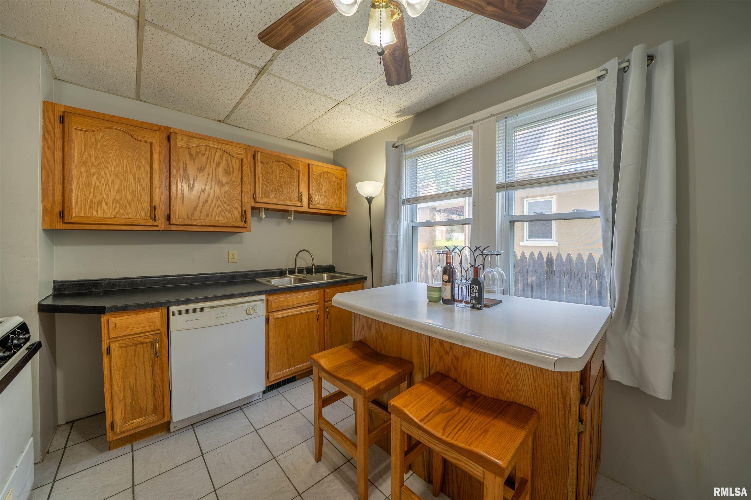 2714 North Prospect Road Peoria, IL 61603 - Photo 9 of 39 Gallery Image 9