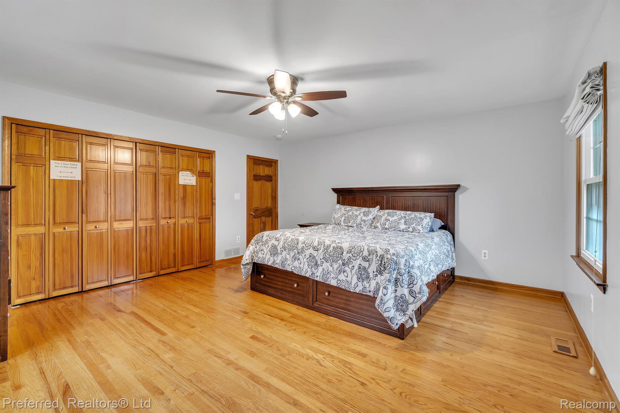 21982 Bell Road New Boston, MI 48164 - Photo 29 of 33 Gallery Image 29