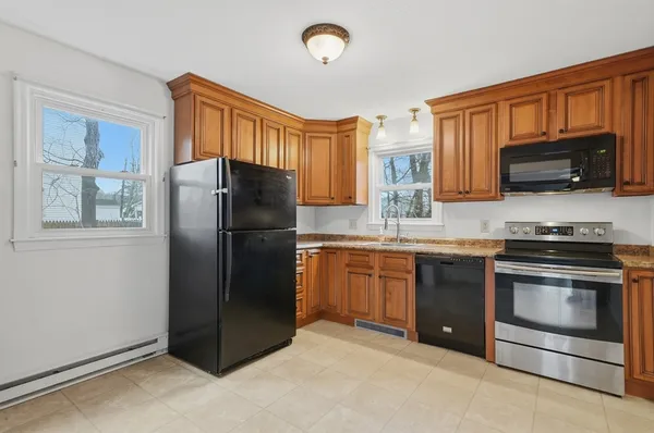 $325,000 | 179 Pleasant Valley Street, Unit F, Methuen, MA 01844