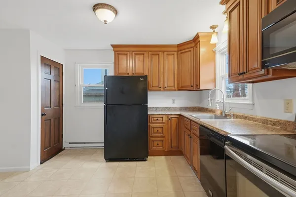 $325,000 | 179 Pleasant Valley Street, Unit F, Methuen, MA 01844