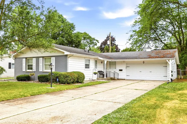 $190,000 | 1111 East Washburn Place, Saginaw, MI 48602