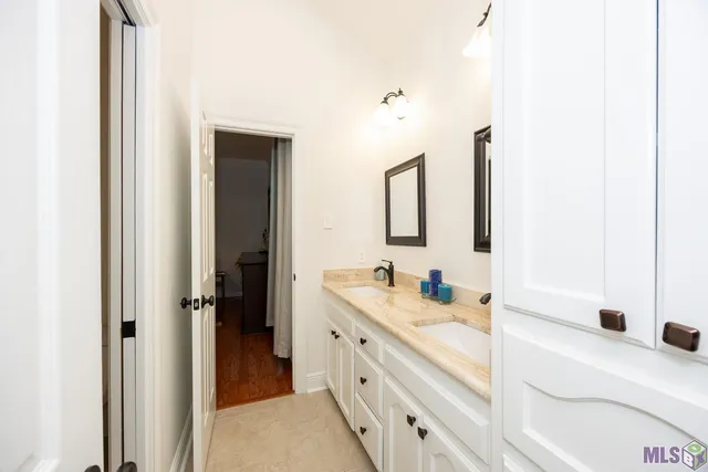 $555,000 | 626 Shadow Oak Drive, Baton Rouge, LA 70810