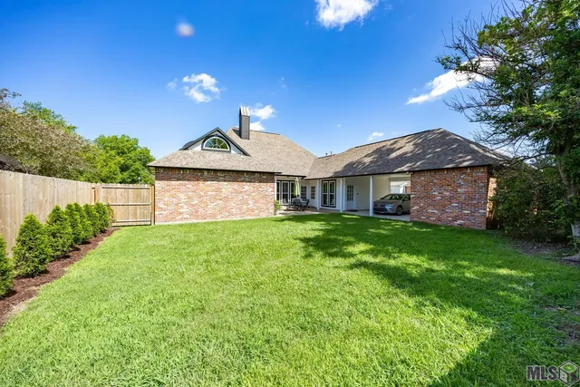 $555,000 | 626 Shadow Oak Drive, Baton Rouge, LA 70810