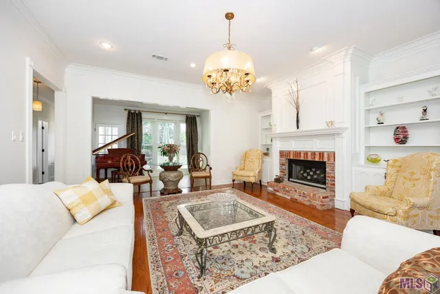 $555,000 | 626 Shadow Oak Drive, Baton Rouge, LA 70810