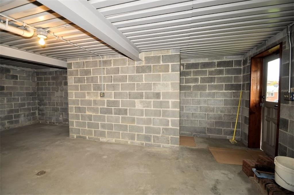 65 Cort Street Washington, PA 15301 - Photo 17 of 49 a view of the door of the house