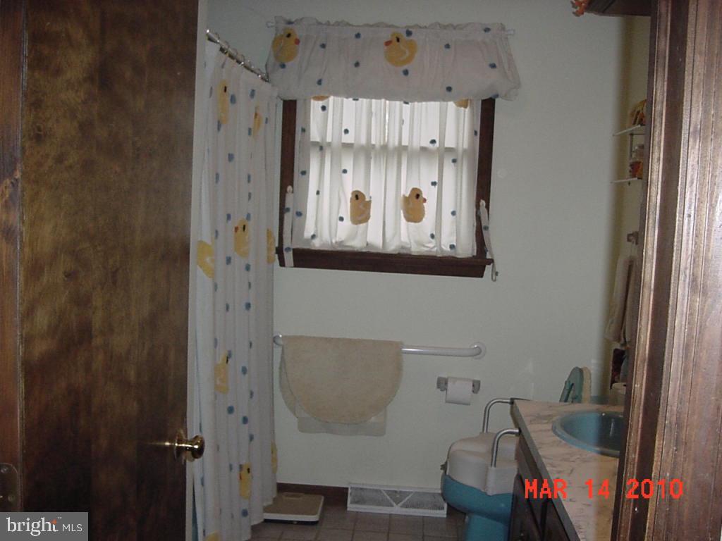 284 Esbenshade Road Ronks, PA 17572 - Photo 10 of 11 Gallery Image 10