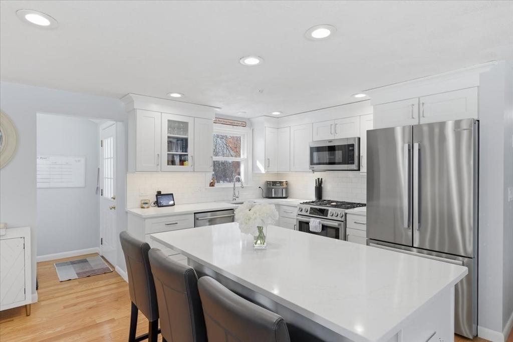 9 Williams Road Sharon, MA 02067 - Photo 8 of 42