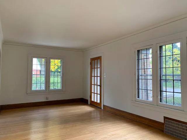 $2,900 | 1424 East Olive Street, Shorewood, WI 53211